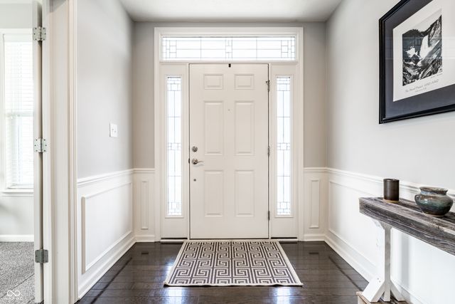 567 Amersham Court, Avon, IN 46123