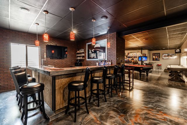 567 Amersham Court, Avon, IN 46123