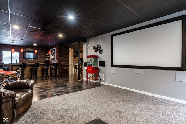 567 Amersham Court, Avon, IN 46123