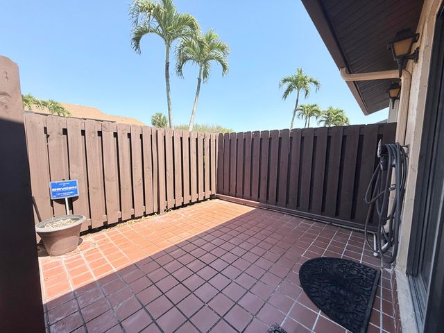 809 Sky Pine Way F, Greenacres, FL 33415