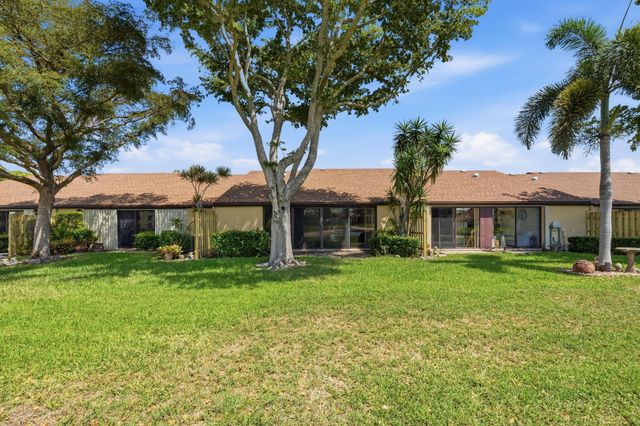 809 Sky Pine Way F, Greenacres, FL 33415