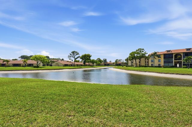 809 Sky Pine Way F, Greenacres, FL 33415