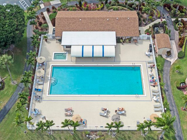 809 Sky Pine Way F, Greenacres, FL 33415