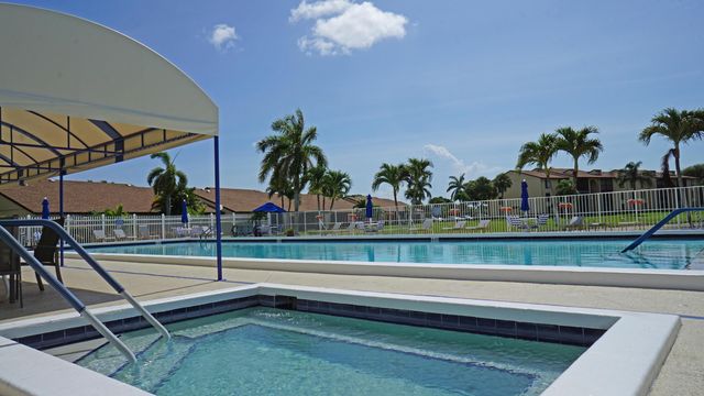 809 Sky Pine Way F, Greenacres, FL 33415