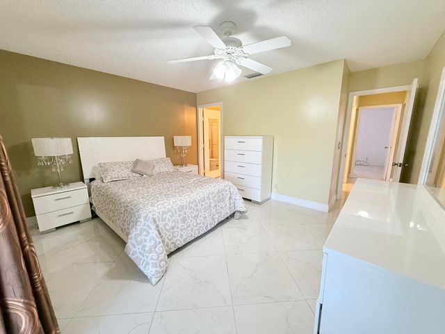 809 Sky Pine Way F, Greenacres, FL 33415