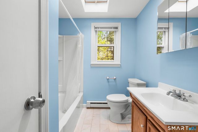 537 George Washington Road, Enfield, CT 06082