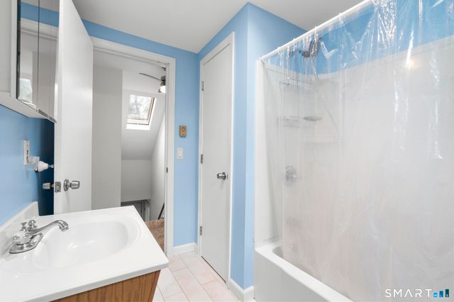 537 George Washington Road, Enfield, CT 06082