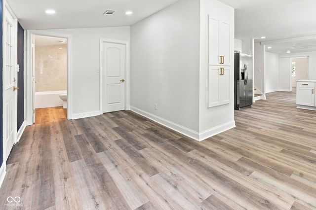 208 N Tacoma Avenue, Indianapolis, IN 46201