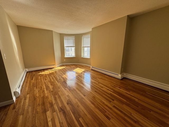 4 Albemarle Ct C, Boston, MA 02115