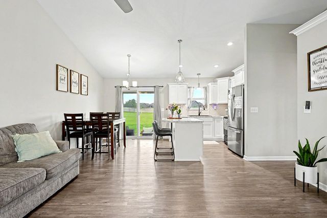 881 N Cloverleaf, Goddard, KS 67052