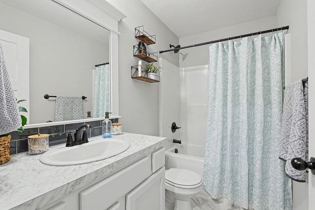 881 N Cloverleaf, Goddard, KS 67052