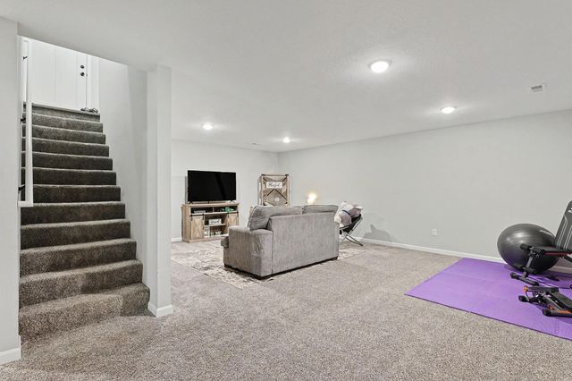 881 N Cloverleaf, Goddard, KS 67052