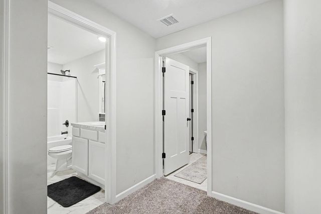 881 N Cloverleaf, Goddard, KS 67052