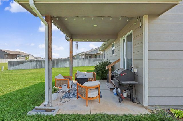 881 N Cloverleaf, Goddard, KS 67052