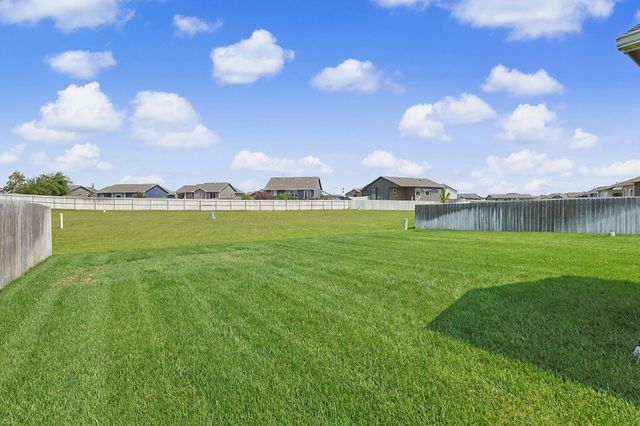 881 N Cloverleaf, Goddard, KS 67052