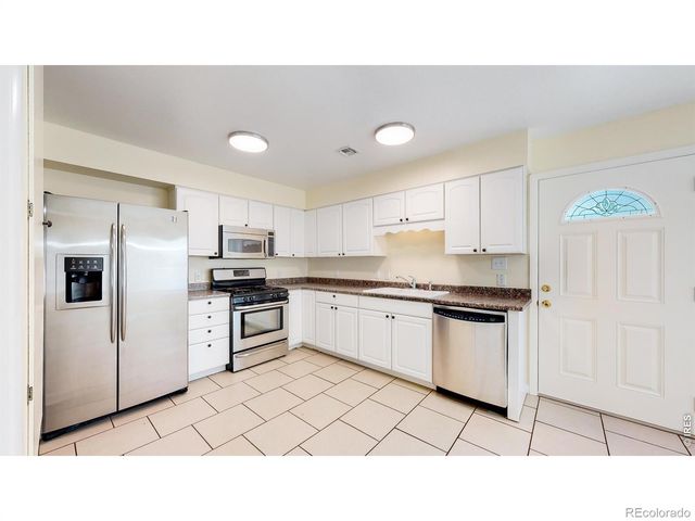 407 E Corona Avenue, Wiggins, CO 80654