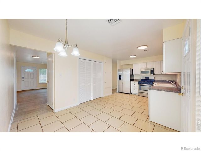 407 E Corona Avenue, Wiggins, CO 80654