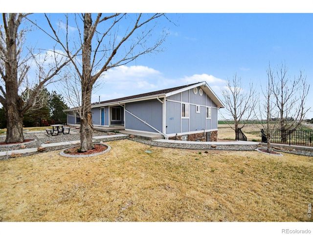 407 E Corona Avenue, Wiggins, CO 80654