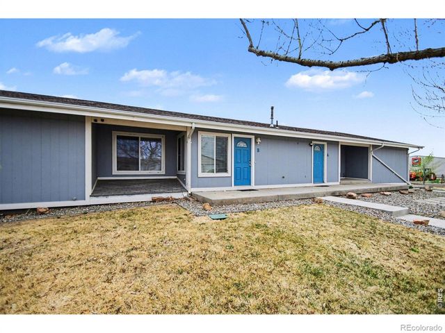 407 E Corona Avenue, Wiggins, CO 80654