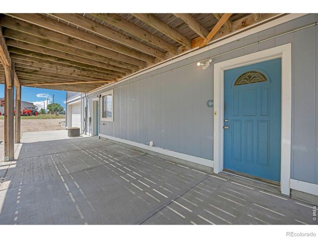 407 E Corona Avenue, Wiggins, CO 80654