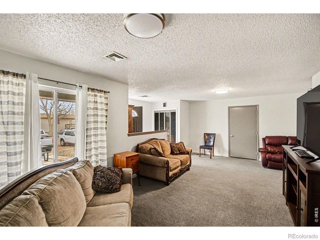 407 E Corona Avenue, Wiggins, CO 80654