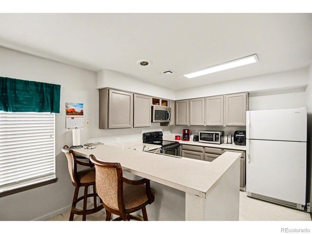 407 E Corona Avenue, Wiggins, CO 80654
