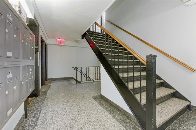 5645 Netherland Avenue 2F, Bronx, NY 10471