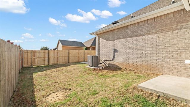 12800 NW 6th Street, Yukon, OK 73099