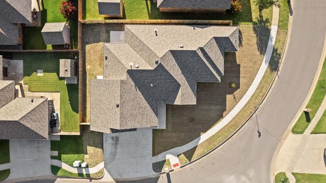 12800 NW 6th Street, Yukon, OK 73099