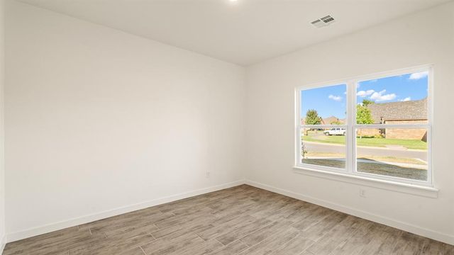 12800 NW 6th Street, Yukon, OK 73099