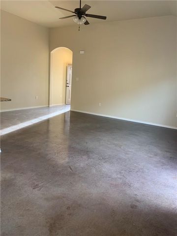 379 JOANNE LOOP B, Buda, TX 78610