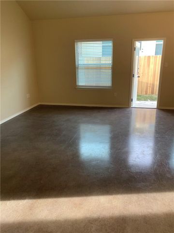 379 JOANNE LOOP B, Buda, TX 78610