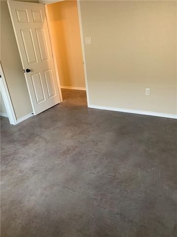 379 JOANNE LOOP B, Buda, TX 78610