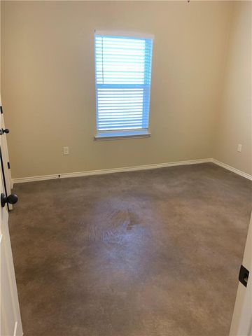 379 JOANNE LOOP B, Buda, TX 78610