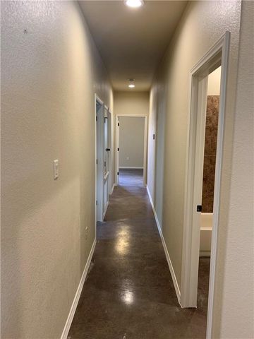 379 JOANNE LOOP B, Buda, TX 78610