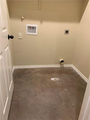 379 JOANNE LOOP B, Buda, TX 78610