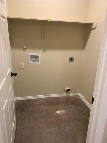 379 JOANNE LOOP B, Buda, TX 78610