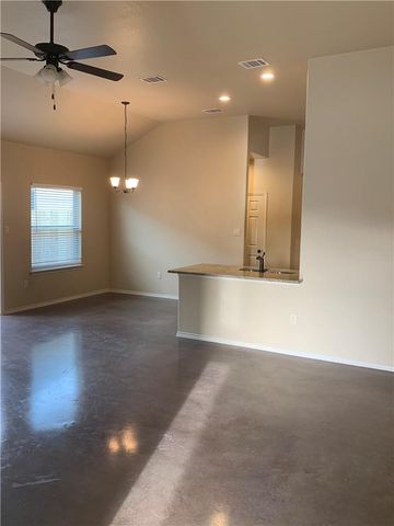 379 JOANNE LOOP B, Buda, TX 78610