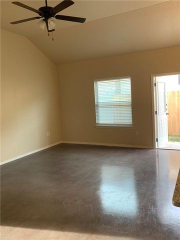 379 JOANNE LOOP B, Buda, TX 78610