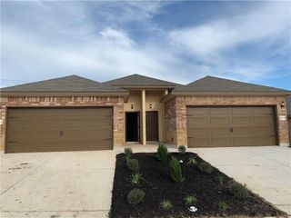 379 JOANNE LOOP B, Buda, TX 78610