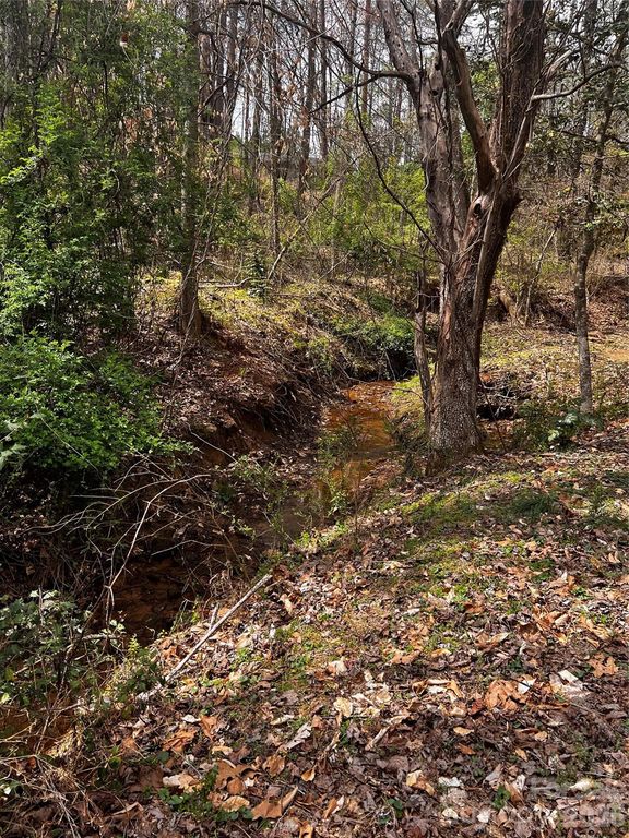 0000 Cemetery Loop, Hickory, NC 28601