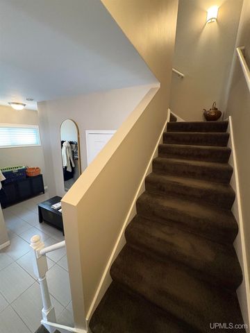 233 N Lakeshore Boulevard, Marquette, MI 49855