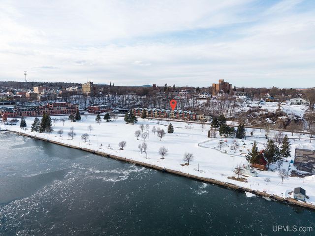 233 N Lakeshore Boulevard, Marquette, MI 49855