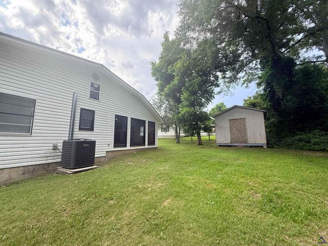 127 Kirkwood Circle, Warner Robins, GA 31088