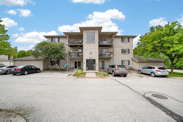 10111 Sutton Drive 1, Urbandale, IA 50322