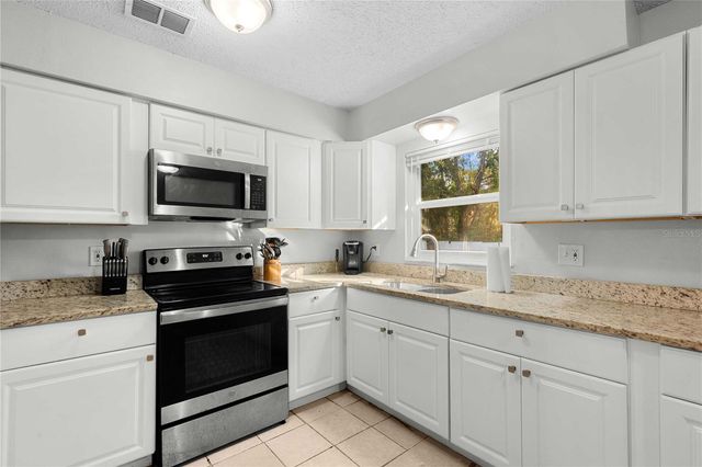 14700 STATE STREET, Dade City, FL 33523