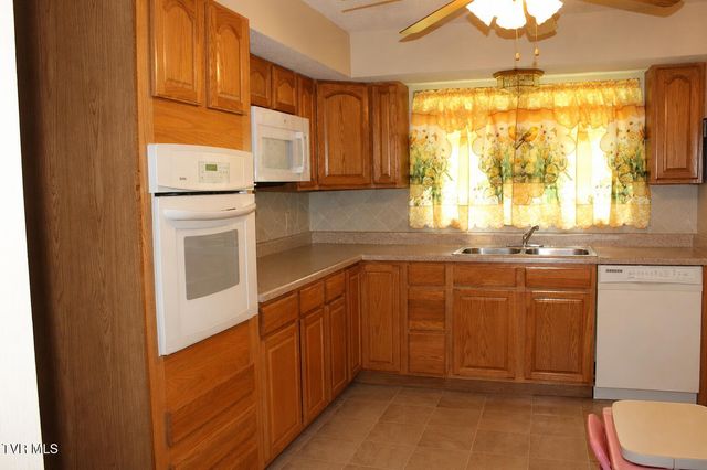 151 Hospital Drive, Pennington Gap, VA 24277