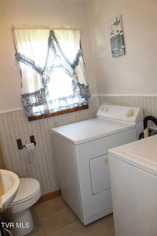 151 Hospital Drive, Pennington Gap, VA 24277