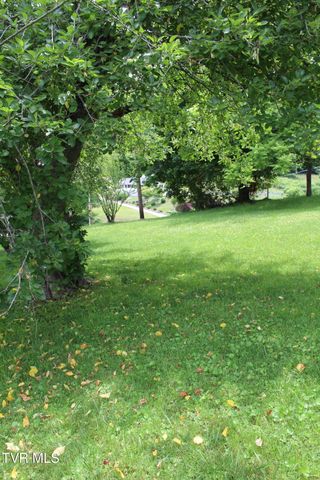 151 Hospital Drive, Pennington Gap, VA 24277