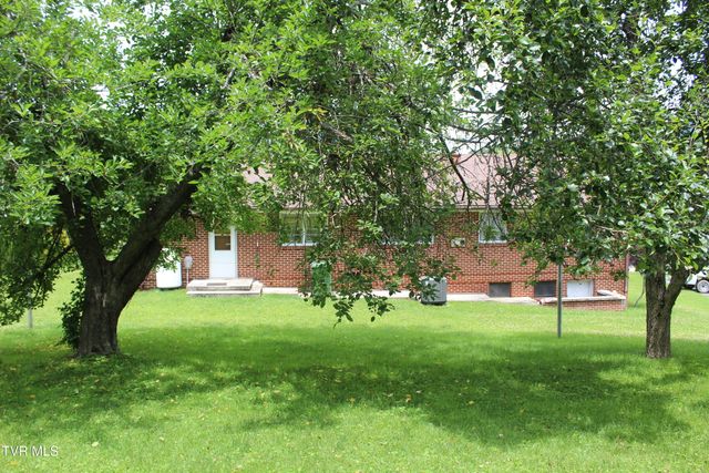 151 Hospital Drive, Pennington Gap, VA 24277